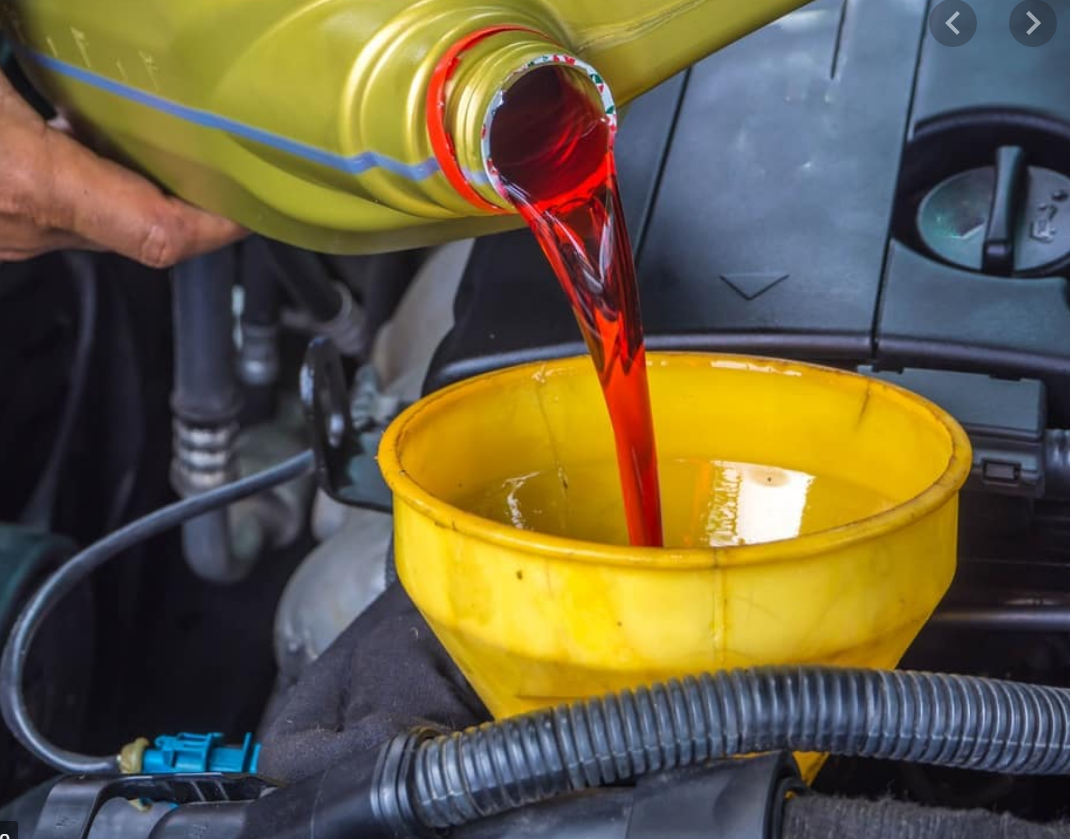 Замена масла atf. ATF transmission Fluid. Менять моторное масло. Automatic transmission Oil change. ATF В антифризе.